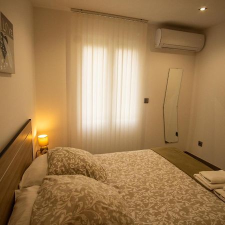 Appartement 1-4 Pers - Proche Paris, Cdg, Grand Paris Arena - A L'Ombre Du Pin "5" Le Pin  Exterior photo