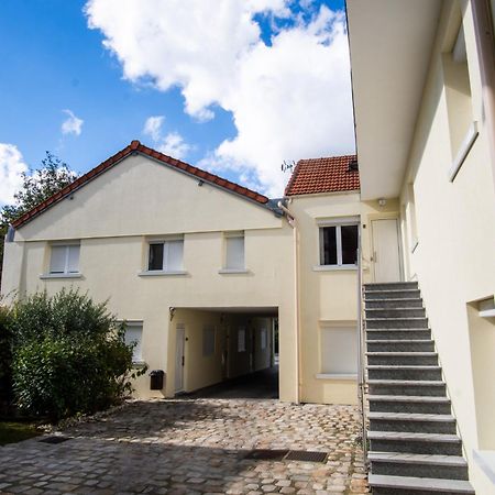 Appartement 1-4 Pers - Proche Paris, Cdg, Grand Paris Arena - A L'Ombre Du Pin "5" Le Pin  Exterior photo